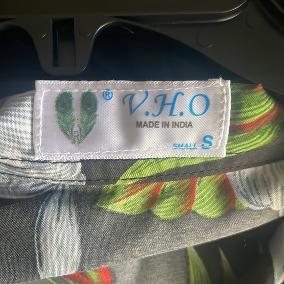 V.H.O men's short sleeve button up Hawaiian shirt parrot print size Small - Picture 4 of 7